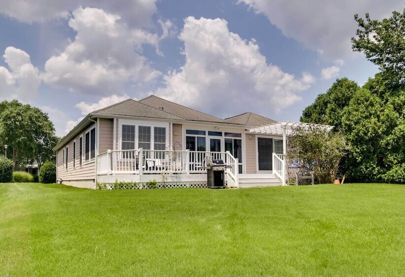 Sunny Lewes Home W/ Sunroom, Deck & Pond View
