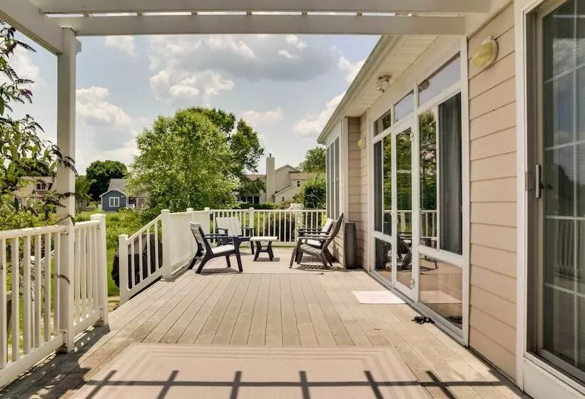 Sunny Lewes Home W/ Sunroom, Deck & Pond View