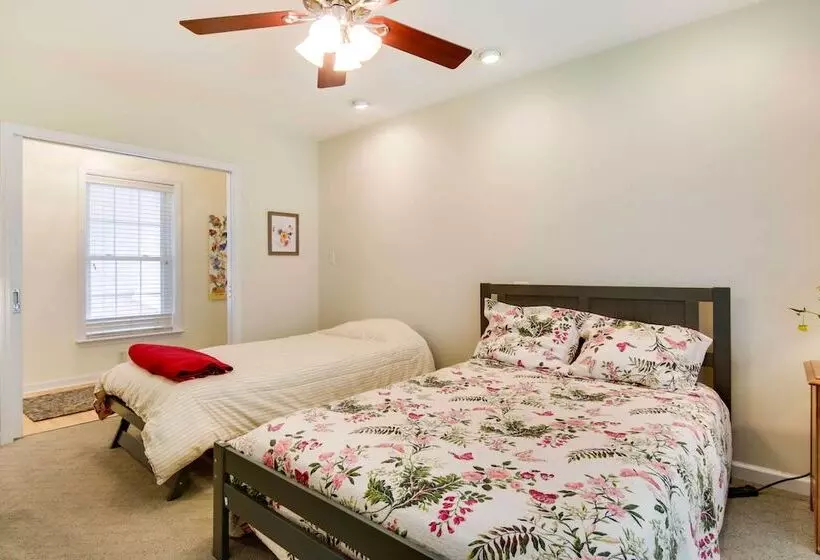 Sunny Lewes Home W/ Sunroom, Deck & Pond View