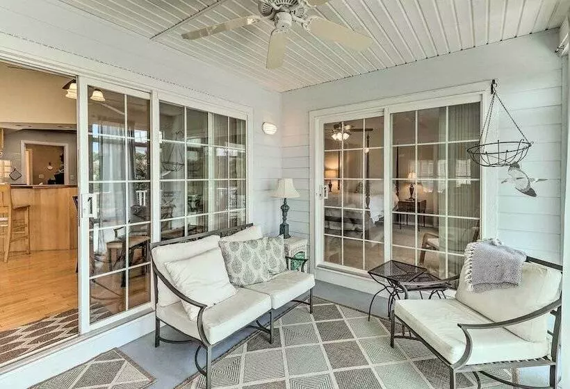 Sunny Lewes Home W/ Sunroom, Deck & Pond View