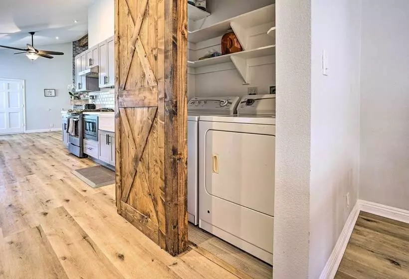 Sunny Orange County Abode W/ Fire Pit & Backyard!