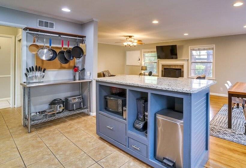Tulsa Home Near Ar River & The Gathering Place!