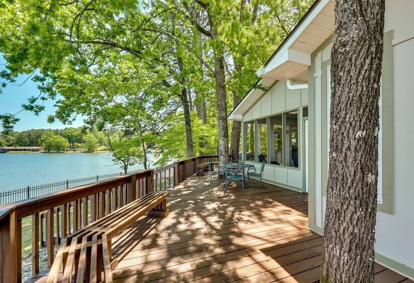 Waterfront Arkansas Vacation Home On Lake Hamilton