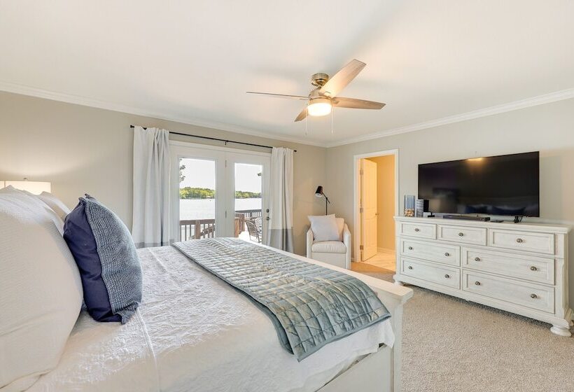 Waterfront Arkansas Vacation Home On Lake Hamilton