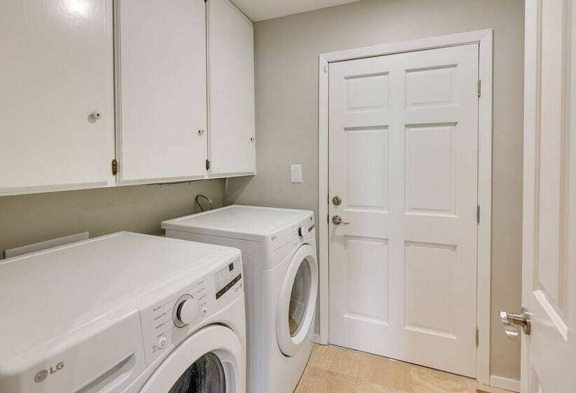 Waterfront Arkansas Vacation Home On Lake Hamilton