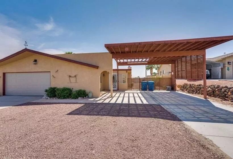 Lake Havasu Home W/ Heated Pool: 3 Mi To Marina!