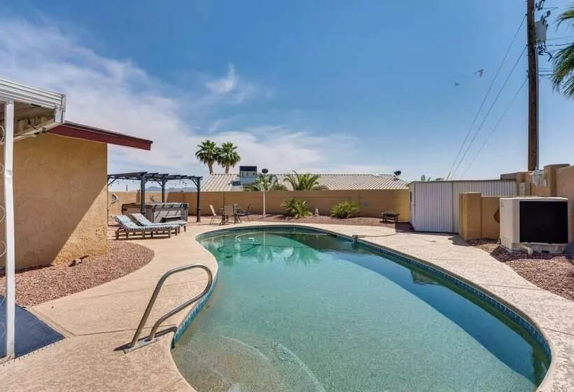 Lake Havasu Home W/ Heated Pool: 3 Mi To Marina!