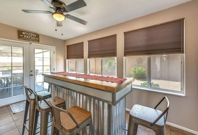 Lake Havasu Home W/ Heated Pool: 3 Mi To Marina!