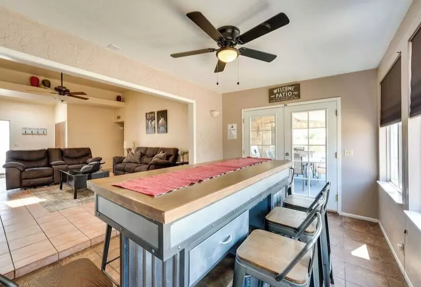 Lake Havasu Home W/ Heated Pool: 3 Mi To Marina!