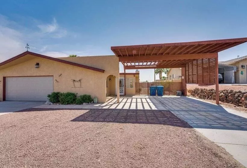 Lake Havasu Home W/ Heated Pool: 3 Mi To Marina!