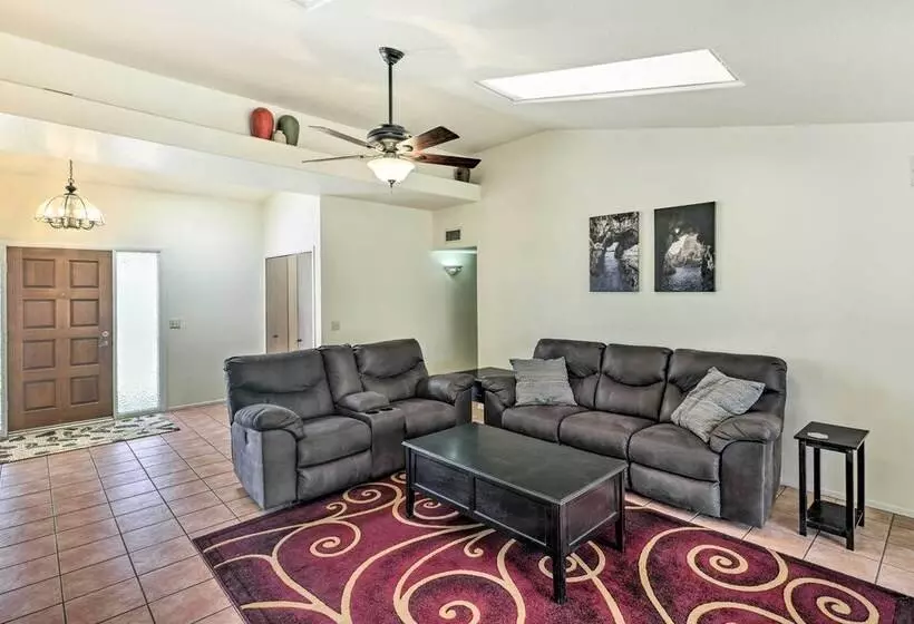 Lake Havasu Home W/ Heated Pool: 3 Mi To Marina!