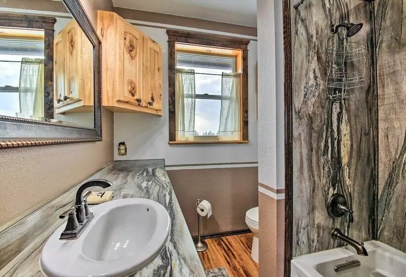 All Season Bonners Ferry Home W/ Views