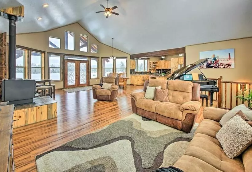 All Season Bonners Ferry Home W/ Views