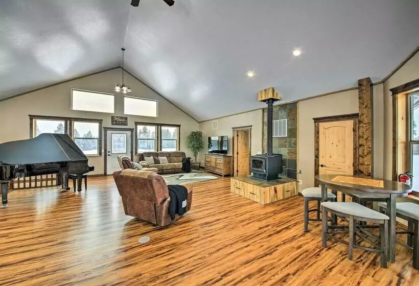 All Season Bonners Ferry Home W/ Views