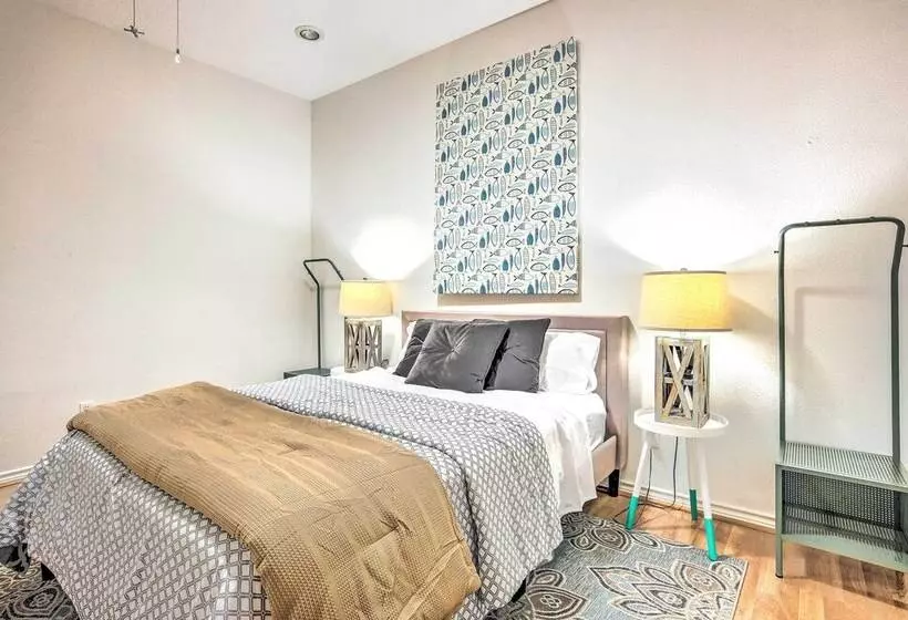 Beautiful Montgomery Home W/ Lakefront Deck!