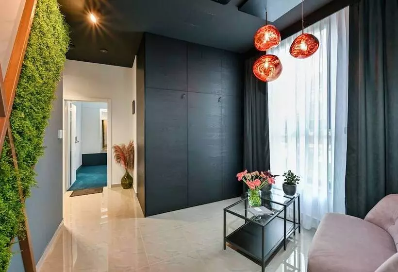 Aamiaismajoitus (B&B) Florek & Florica Room001