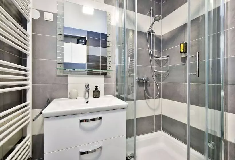 Aamiaismajoitus (B&B) Florek & Florica Room001