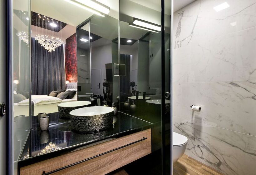 مبيت وإفطار Florek & Florica Room001