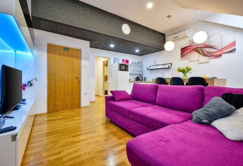 مبيت وإفطار Florek & Florica Room001