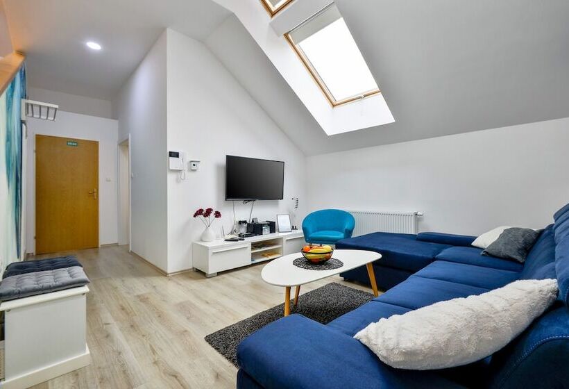 مبيت وإفطار Florek & Florica Room001