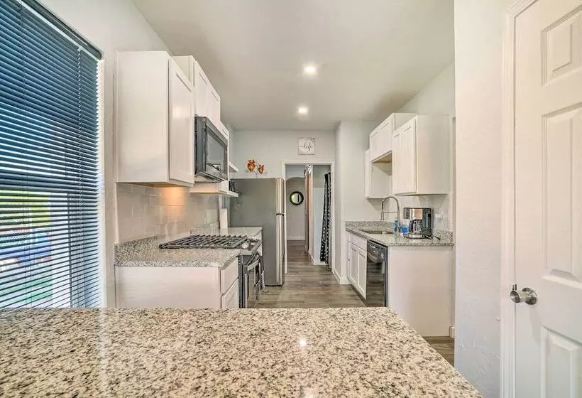Charming & Quaint El Paso House W/ Backyard!