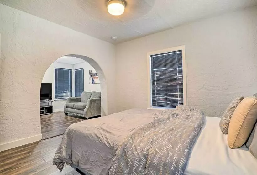 Charming & Quaint El Paso House W/ Backyard!