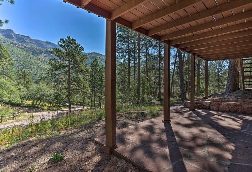 Cozy Mountain Retreat At The Base Of Pikes Peak!