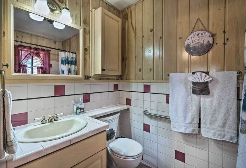 Cozy Mountain Retreat At The Base Of Pikes Peak!