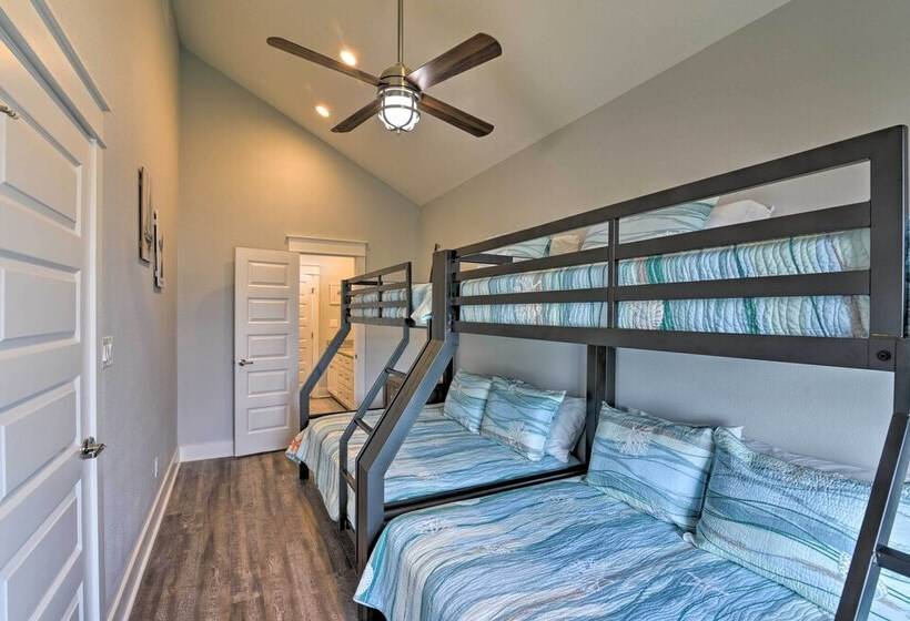 Crystal Tides   Stunning Home W/oceanfront Views