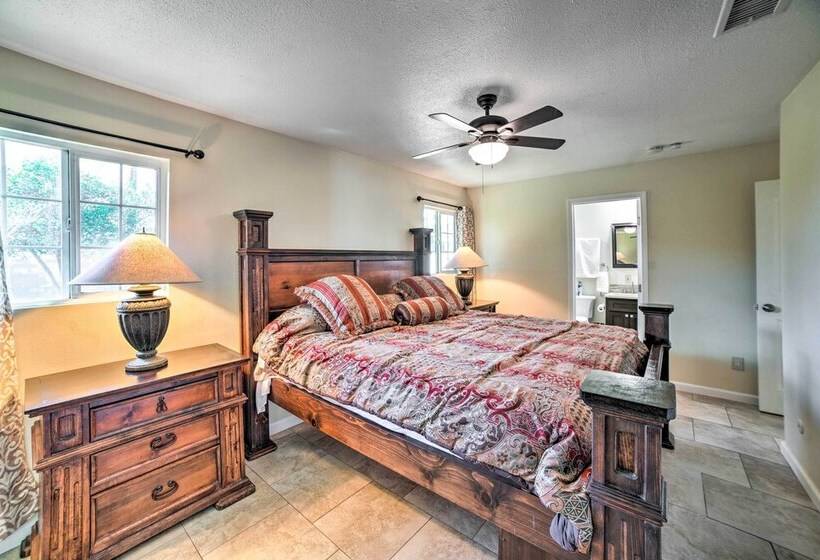 Family Friendly Home W/ Basketball Court!