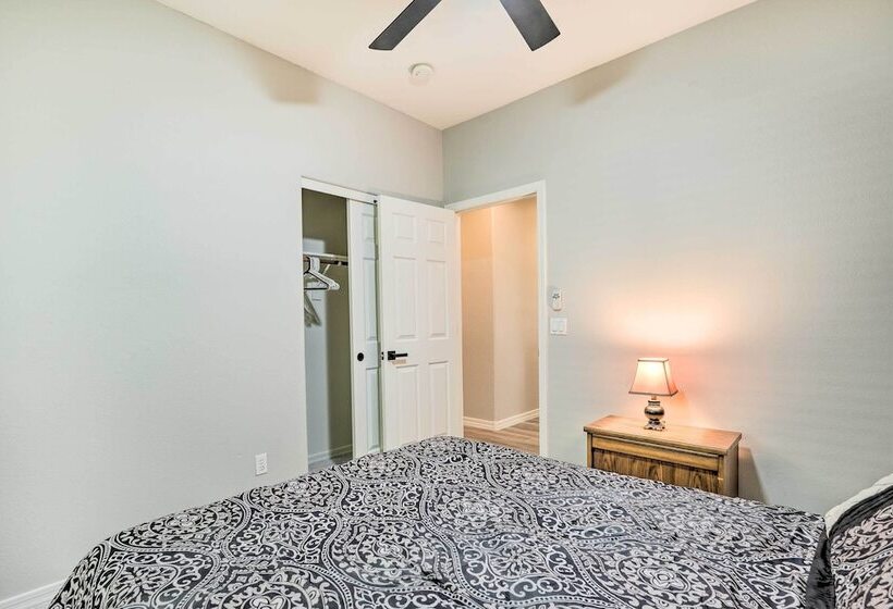 Glendale Home, 4 Mi To Peoria Sports Complex!