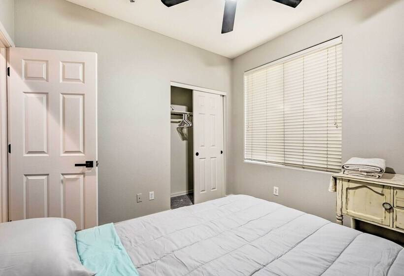 Glendale Home, 4 Mi To Peoria Sports Complex!