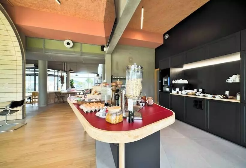 Greet Hotel Cernay Mulhouse