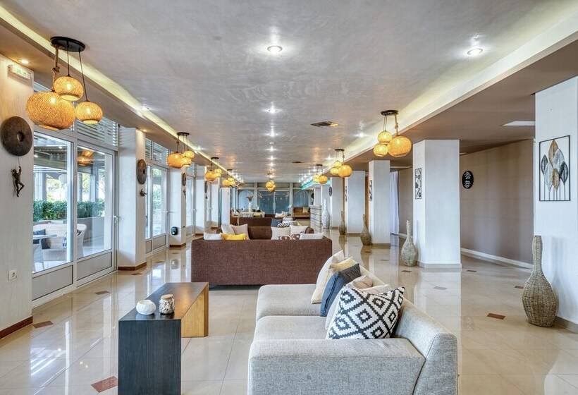 ホテル Black And White Boho Resort