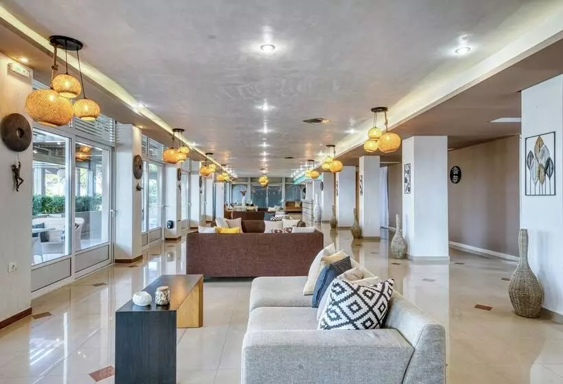 ホテル Black And White Boho Resort