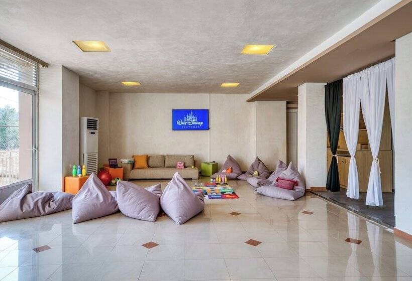 ホテル Black And White Boho Resort