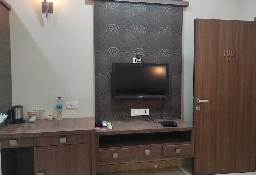 فندق Holiday Palace