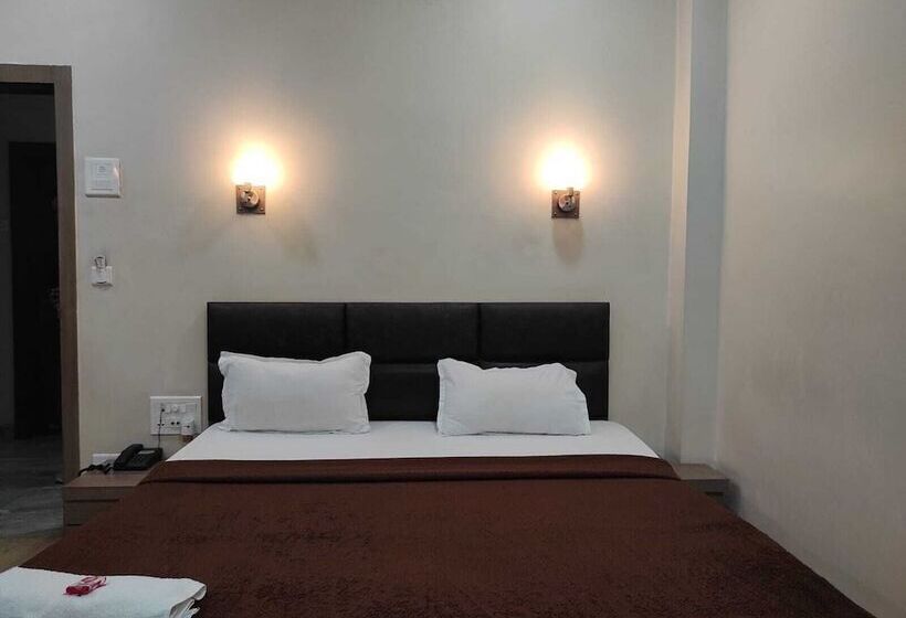 فندق Holiday Palace