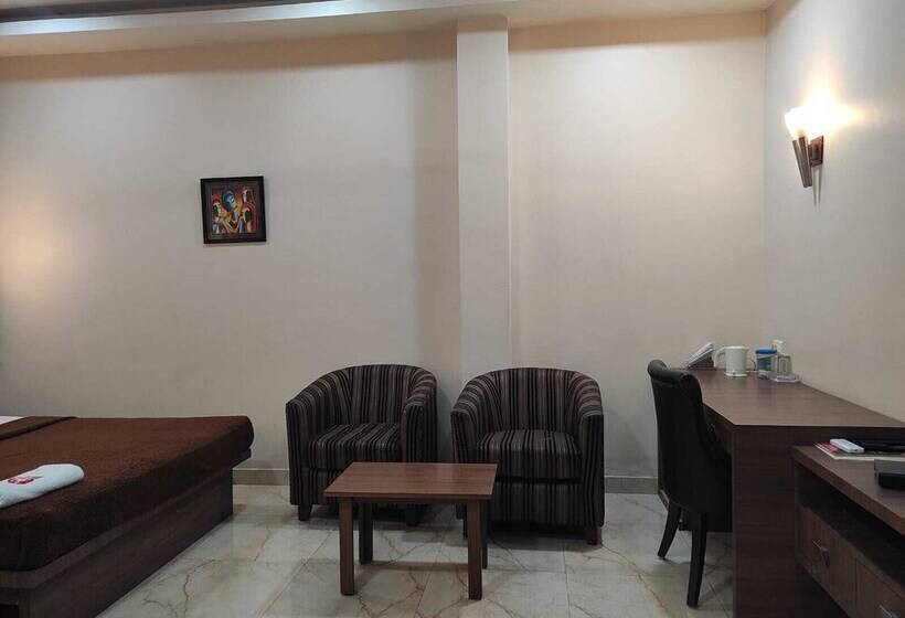 فندق Holiday Palace