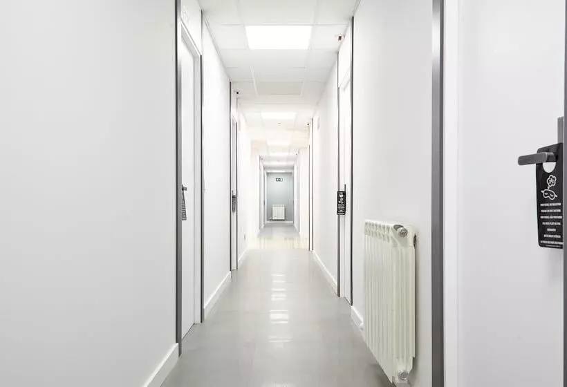 ホテル Hostal Fontañan