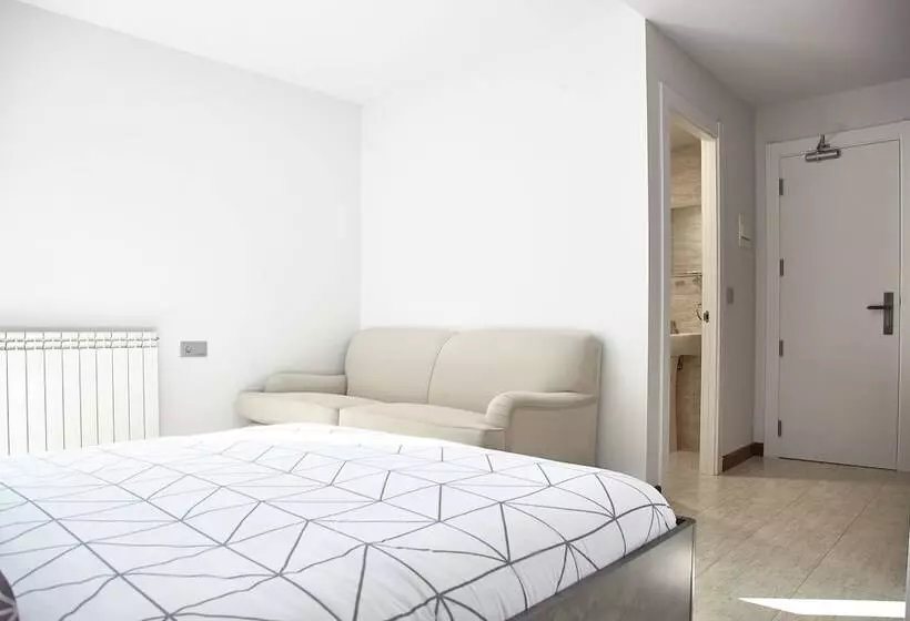 ホテル Hostal Fontañan