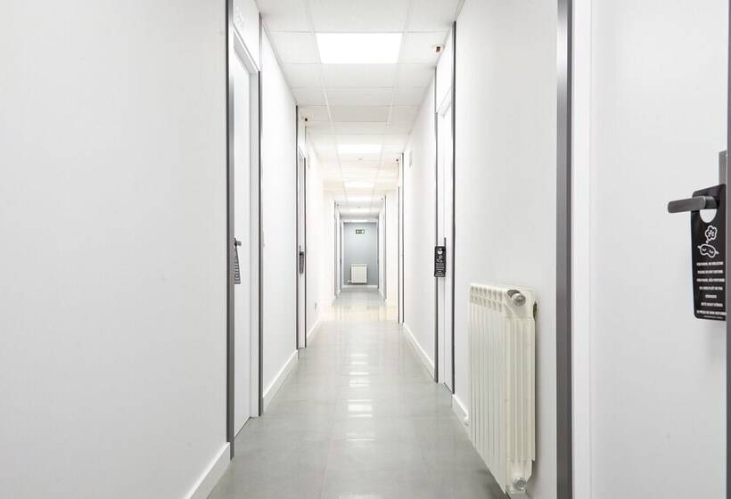 Отель Hostal Fontañan