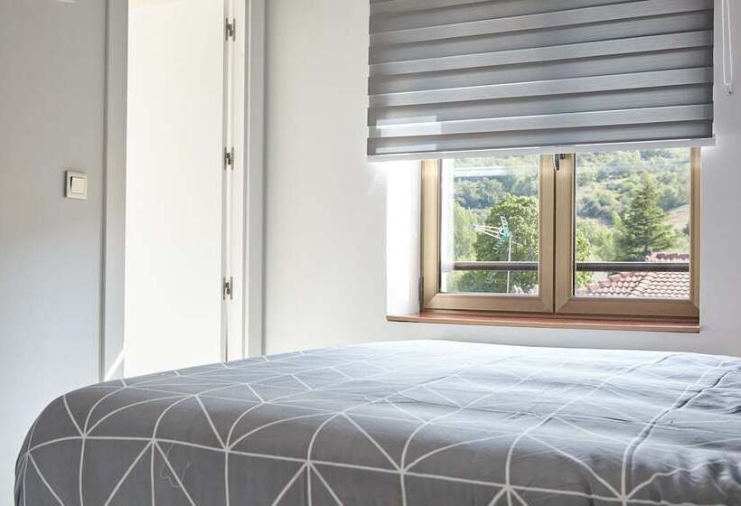 Отель Hostal Fontañan