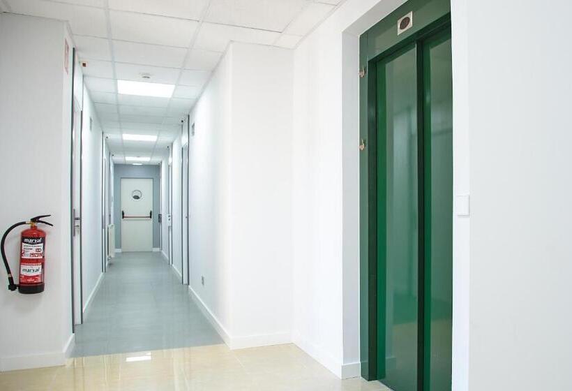 Отель Hostal Fontañan