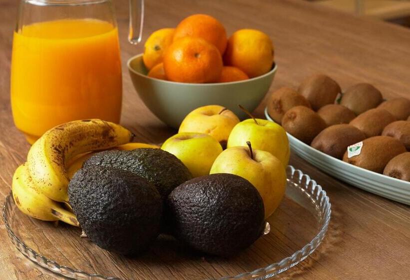 Отель Hostal Fontañan