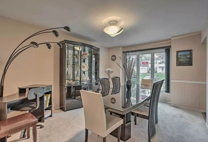 Jersey Home W/ Private In Ground Pool & Hot Tub!