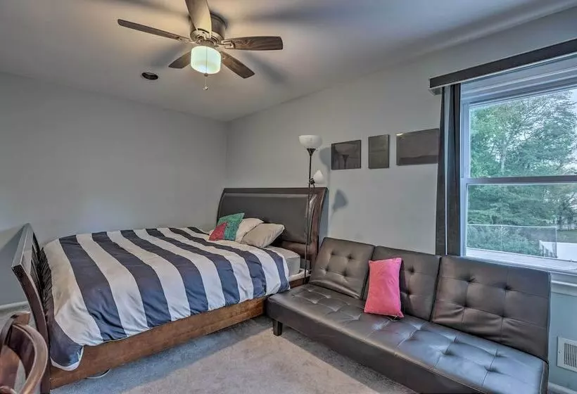 Jersey Home W/ Private In Ground Pool & Hot Tub!