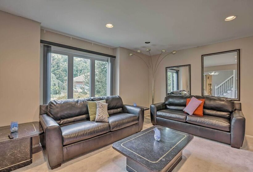 Jersey Home W/ Private In Ground Pool & Hot Tub!