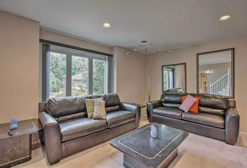 Jersey Home W/ Private In Ground Pool & Hot Tub!