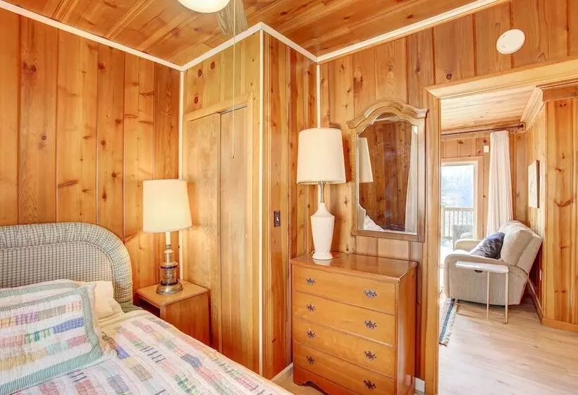 Lake Cumberland Cabin W/ Views & Fishing
